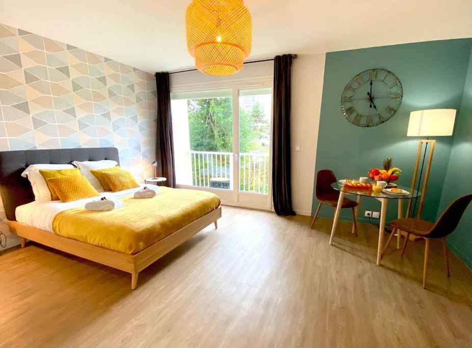 Pluton - Sils Apartment Caen Ngoại thất bức ảnh